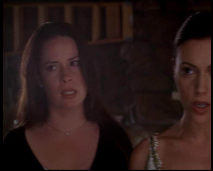 Charmed-Online-dot-722SomethingWiccaThisWayGoes2005.jpg