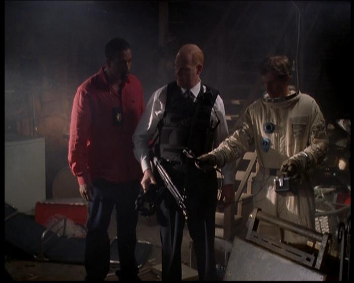 Charmed-Online-dot-722SomethingWiccaThisWayGoes2100.jpg