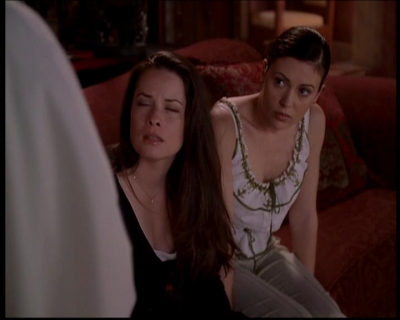 Charmed-Online-dot-722SomethingWiccaThisWayGoes0906.jpg