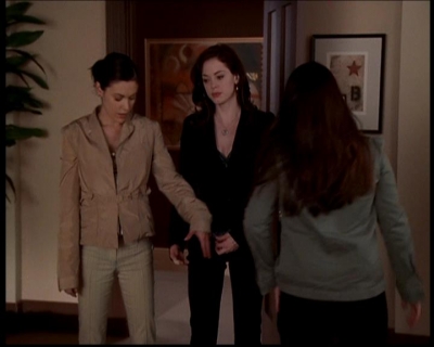 Charmed-Online-dot-722SomethingWiccaThisWayGoes1669.jpg