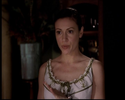 Charmed-Online-dot-722SomethingWiccaThisWayGoes1758.jpg