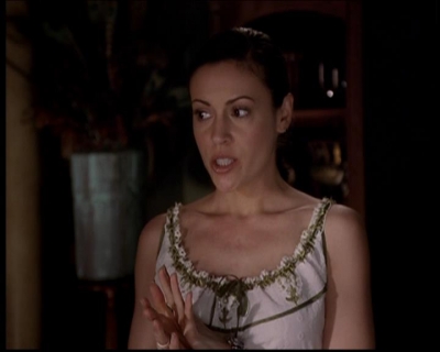 Charmed-Online-dot-722SomethingWiccaThisWayGoes1760.jpg