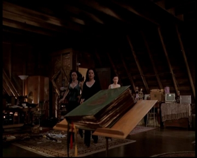 Charmed-Online-dot-722SomethingWiccaThisWayGoes1843.jpg