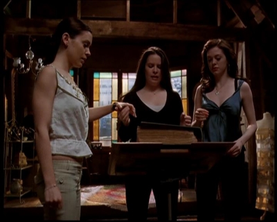 Charmed-Online-dot-722SomethingWiccaThisWayGoes1857.jpg