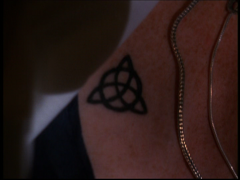 charmed-online_dot_net_OpeningCreditsS7-00012.png
