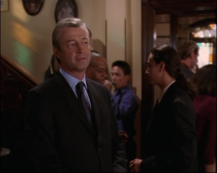 Charmed-Online_dot_net-8x01StillCharmedAndKicking0018.jpg