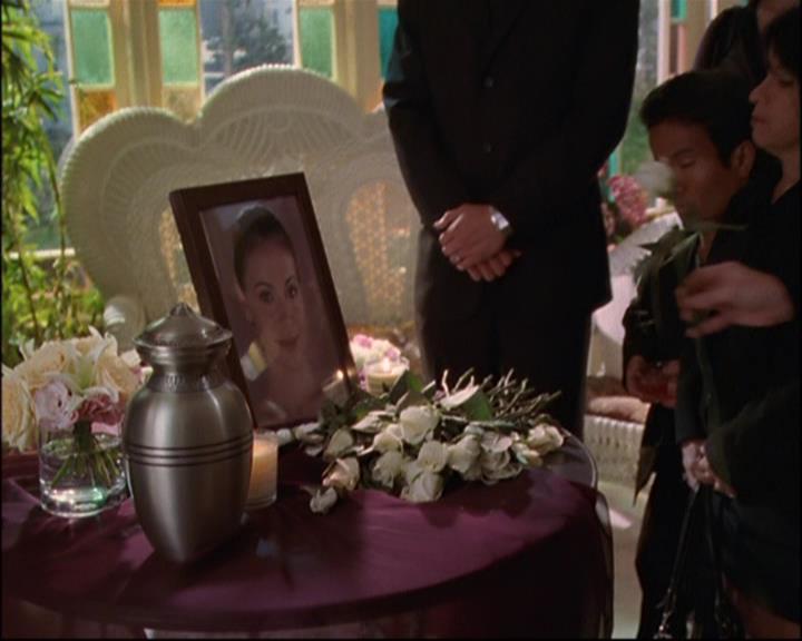 Charmed-Online_dot_net-8x01StillCharmedAndKicking0033.jpg