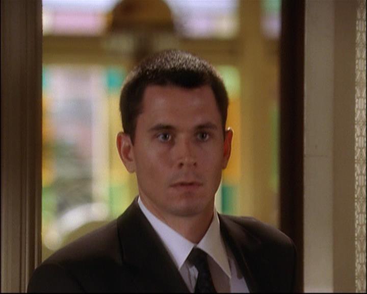 Charmed-Online_dot_net-8x01StillCharmedAndKicking0213.jpg