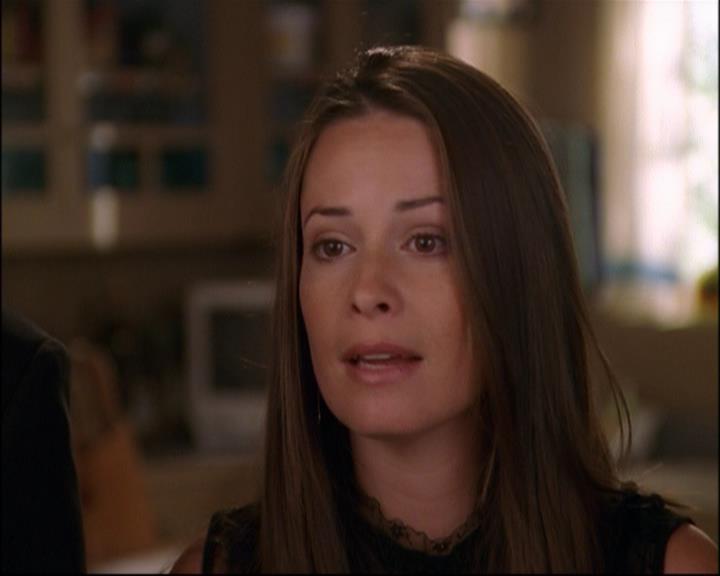 Charmed-Online_dot_net-8x01StillCharmedAndKicking0268.jpg