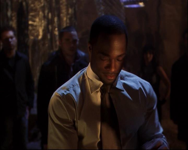 Charmed-Online_dot_net-8x01StillCharmedAndKicking0398.jpg