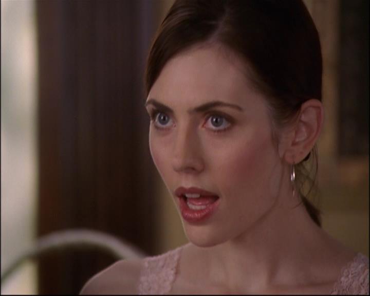 Charmed-Online_dot_net-8x01StillCharmedAndKicking0564.jpg