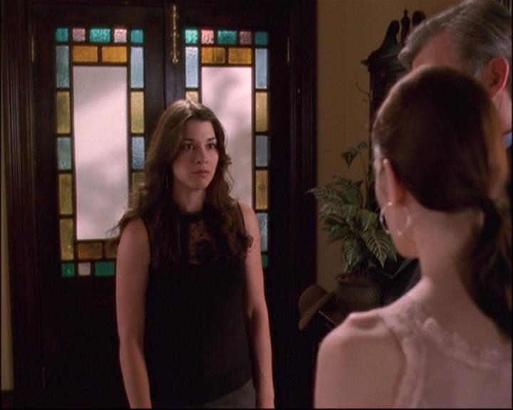 Charmed-Online_dot_net-8x01StillCharmedAndKicking0576.jpg