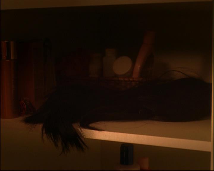 Charmed-Online_dot_net-8x01StillCharmedAndKicking0715.jpg