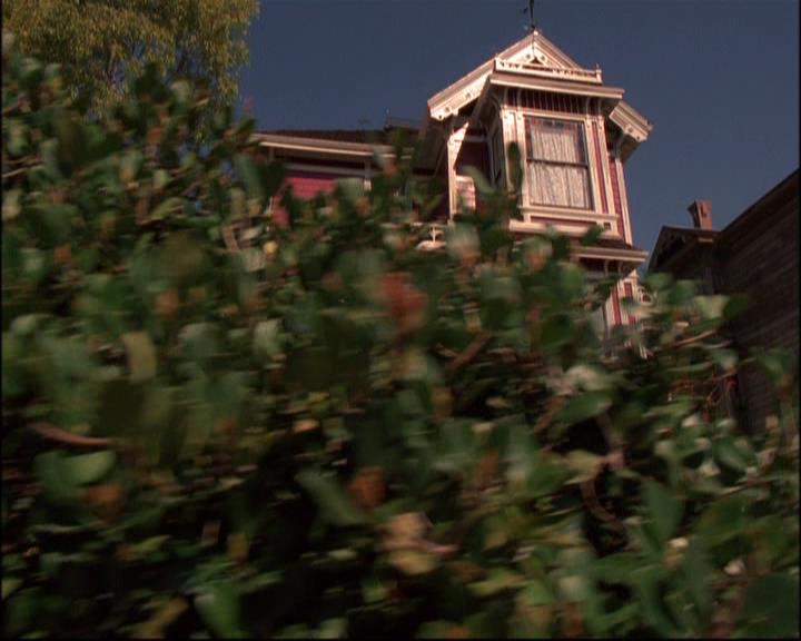 Charmed-Online_dot_net-8x01StillCharmedAndKicking0739.jpg