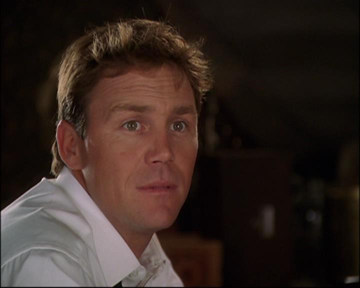 Charmed-Online_dot_net-8x01StillCharmedAndKicking0760.jpg