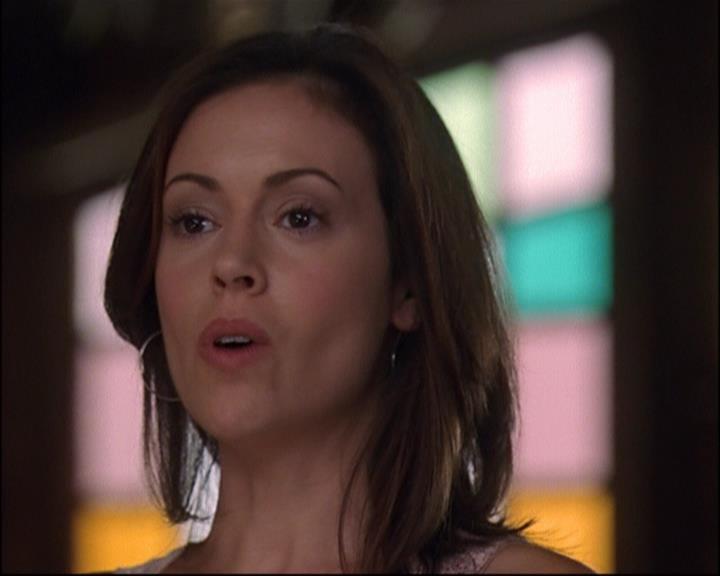 Charmed-Online_dot_net-8x01StillCharmedAndKicking0776.jpg