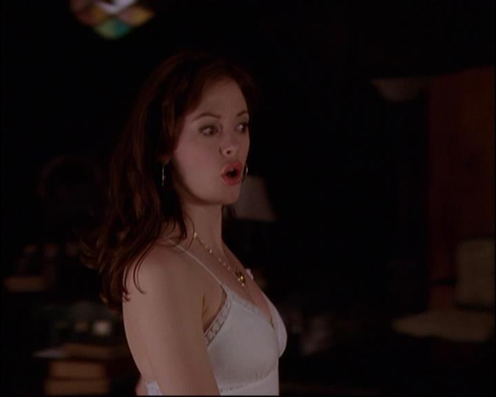 Charmed-Online_dot_net-8x01StillCharmedAndKicking0970.jpg