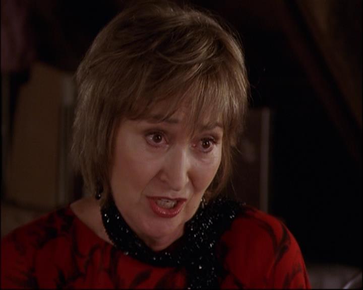 Charmed-Online_dot_net-8x01StillCharmedAndKicking1003.jpg Charmed-Online_dot_net-8x01StillCharmedAndKicking1003.jpg