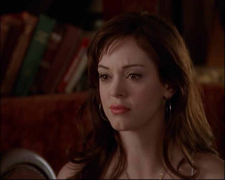 Charmed-Online_dot_net-8x01StillCharmedAndKicking1014.jpg