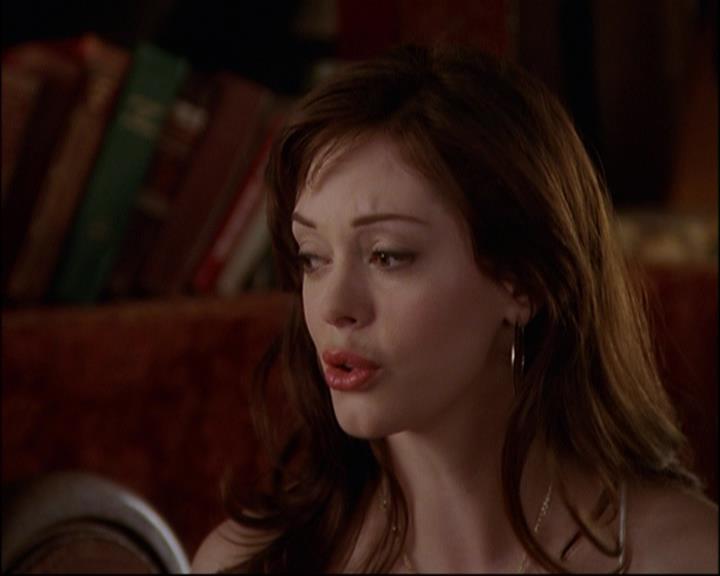 Charmed-Online_dot_net-8x01StillCharmedAndKicking1017.jpg