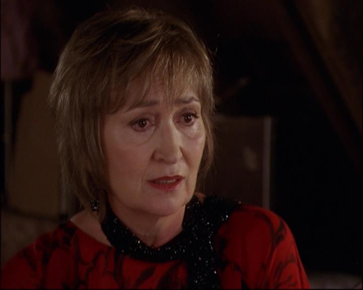 Charmed-Online_dot_net-8x01StillCharmedAndKicking1023.jpg Charmed-Online_dot_net-8x01StillCharmedAndKicking1023.jpg