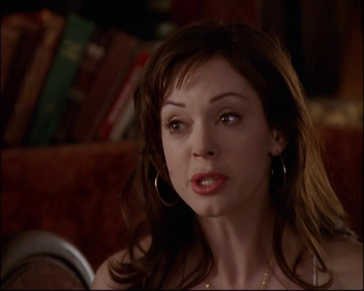Charmed-Online_dot_net-8x01StillCharmedAndKicking1028.jpg