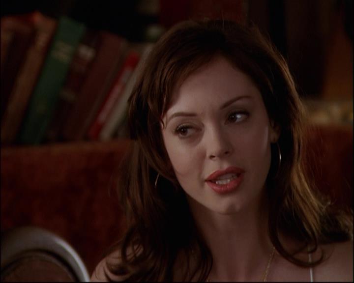 Charmed-Online_dot_net-8x01StillCharmedAndKicking1037.jpg