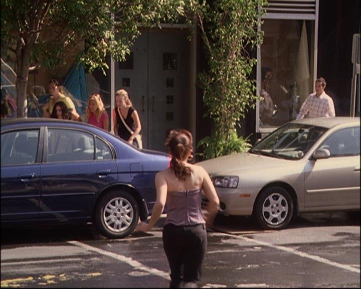 Charmed-Online_dot_net-8x01StillCharmedAndKicking1138.jpg