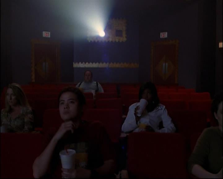 Charmed-Online_dot_net-8x01StillCharmedAndKicking1165.jpg