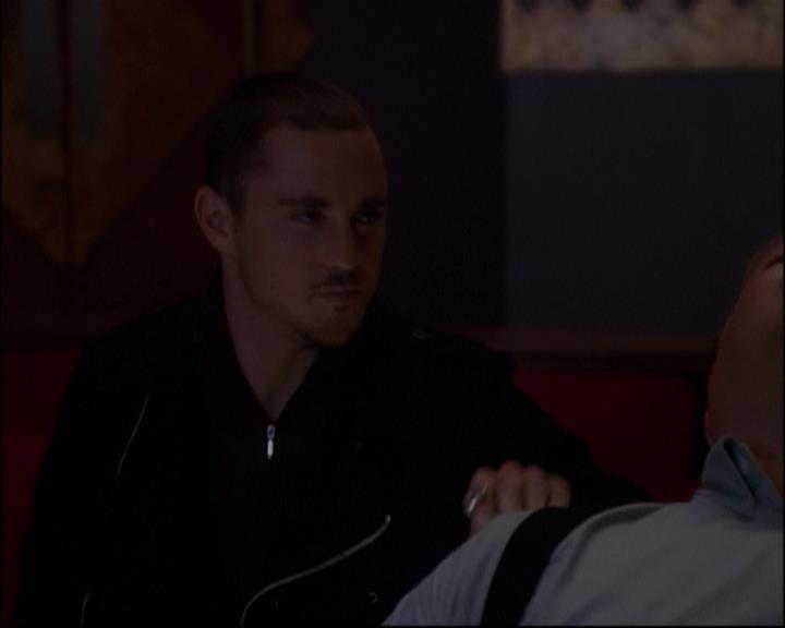 Charmed-Online_dot_net-8x01StillCharmedAndKicking1187.jpg