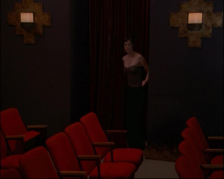 Charmed-Online_dot_net-8x01StillCharmedAndKicking1197.jpg Charmed-Online_dot_net-8x01StillCharmedAndKicking1197.jpg