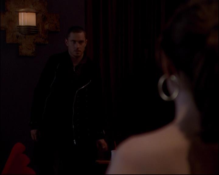 Charmed-Online_dot_net-8x01StillCharmedAndKicking1204.jpg Charmed-Online_dot_net-8x01StillCharmedAndKicking1204.jpg