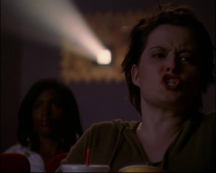 Charmed-Online_dot_net-8x01StillCharmedAndKicking1214.jpg