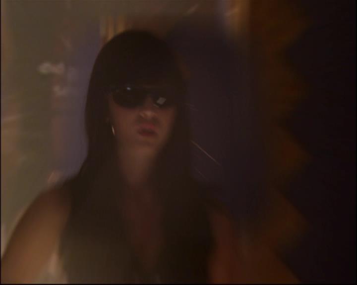Charmed-Online_dot_net-8x01StillCharmedAndKicking1219.jpg