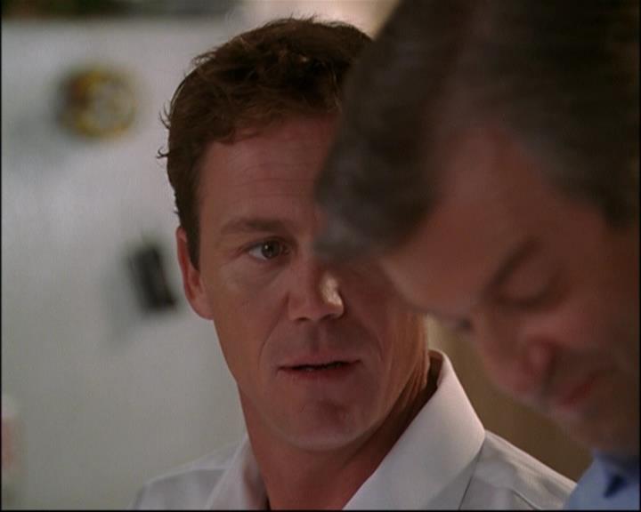 Charmed-Online_dot_net-8x01StillCharmedAndKicking1273.jpg