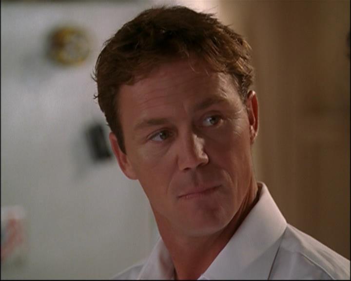 Charmed-Online_dot_net-8x01StillCharmedAndKicking1280.jpg