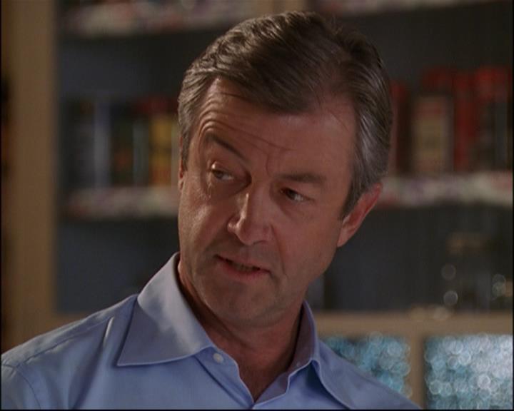 Charmed-Online_dot_net-8x01StillCharmedAndKicking1302.jpg