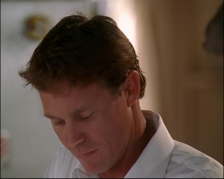 Charmed-Online_dot_net-8x01StillCharmedAndKicking1328.jpg Charmed-Online_dot_net-8x01StillCharmedAndKicking1328.jpg