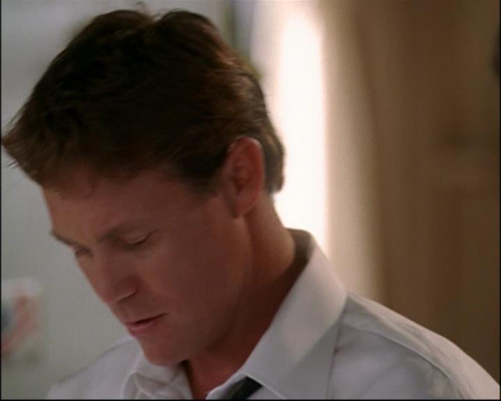 Charmed-Online_dot_net-8x01StillCharmedAndKicking1340.jpg