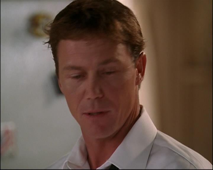 Charmed-Online_dot_net-8x01StillCharmedAndKicking1358.jpg