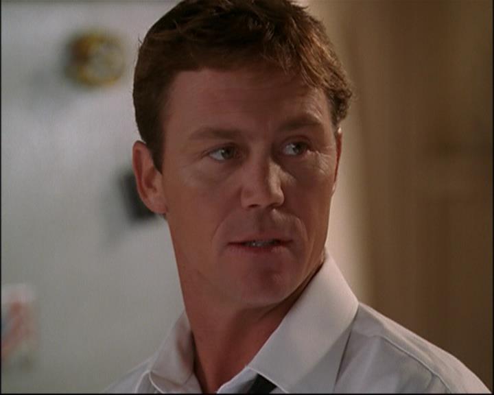 Charmed-Online_dot_net-8x01StillCharmedAndKicking1359.jpg