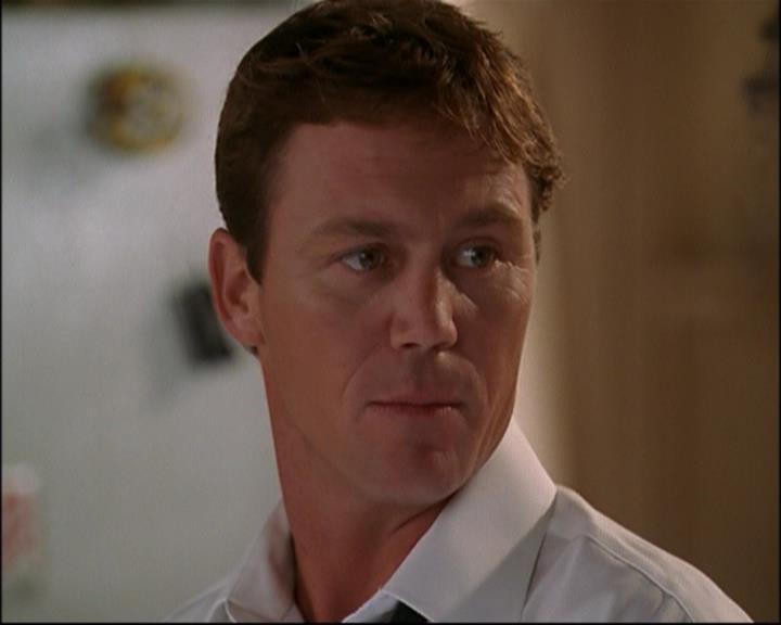 Charmed-Online_dot_net-8x01StillCharmedAndKicking1362.jpg