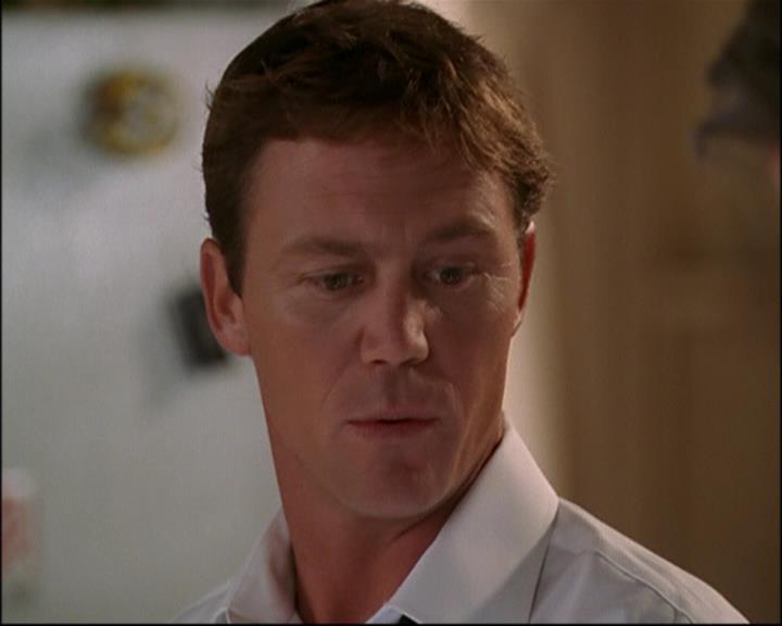 Charmed-Online_dot_net-8x01StillCharmedAndKicking1363.jpg