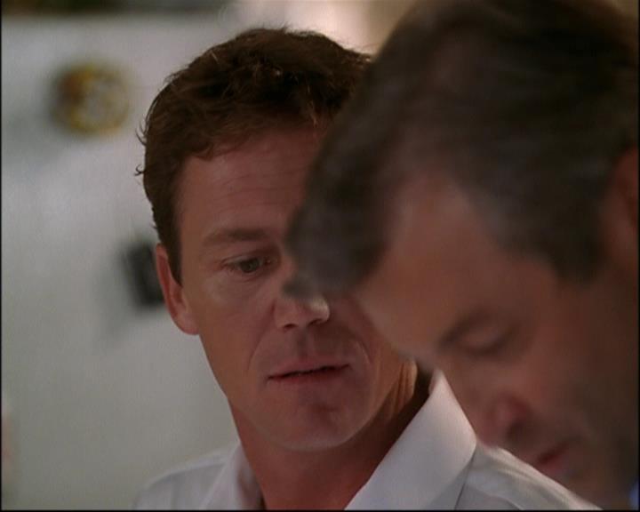 Charmed-Online_dot_net-8x01StillCharmedAndKicking1379.jpg