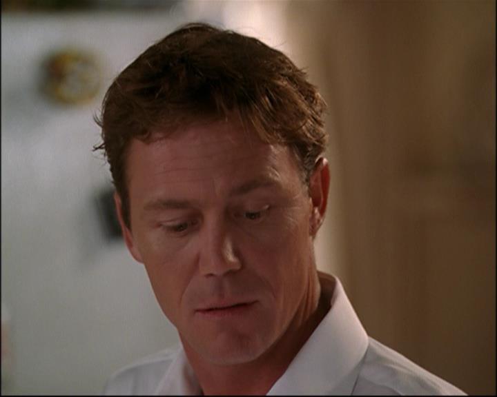 Charmed-Online_dot_net-8x01StillCharmedAndKicking1383.jpg