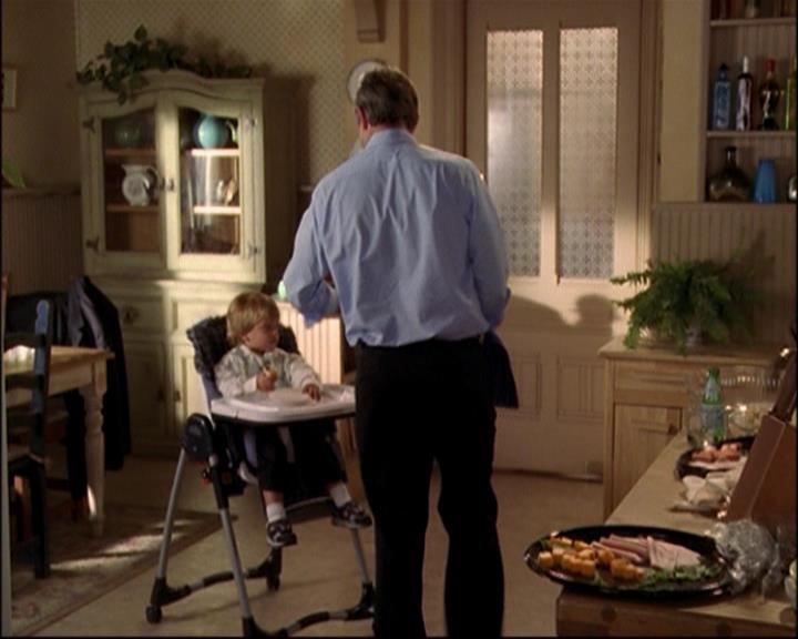 Charmed-Online_dot_net-8x01StillCharmedAndKicking1407.jpg