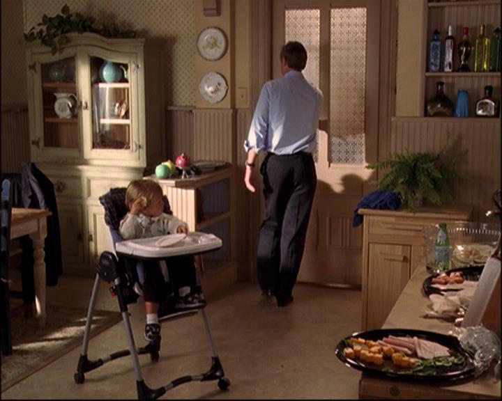 Charmed-Online_dot_net-8x01StillCharmedAndKicking1418.jpg Charmed-Online_dot_net-8x01StillCharmedAndKicking1418.jpg