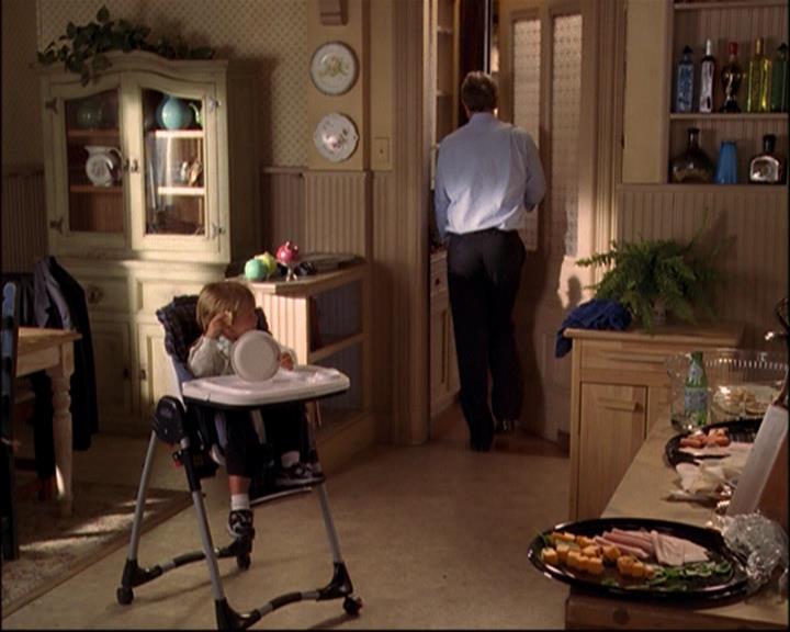 Charmed-Online_dot_net-8x01StillCharmedAndKicking1421.jpg