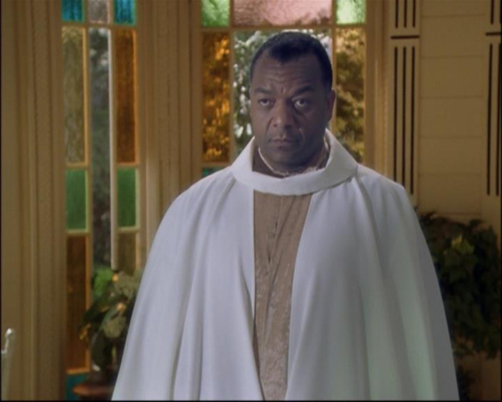 Charmed-Online_dot_net-8x01StillCharmedAndKicking1432.jpg