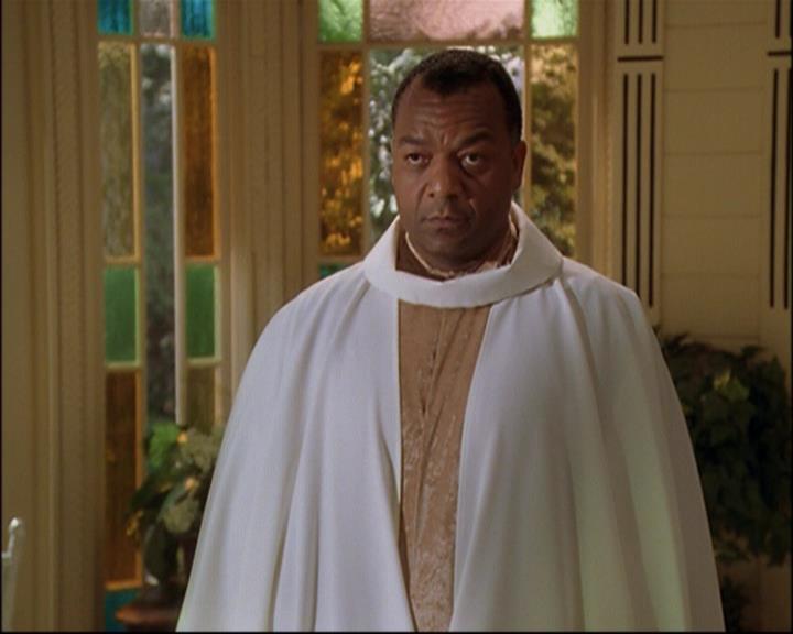Charmed-Online_dot_net-8x01StillCharmedAndKicking1433.jpg